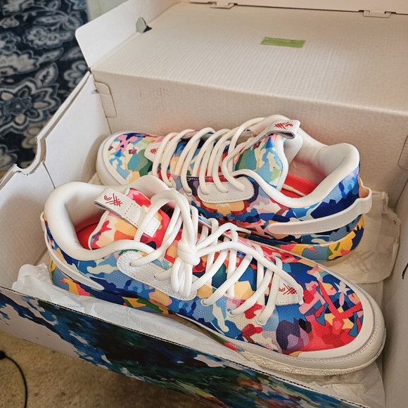 Colorful Athletic Men's Sneakers - Picture 4 of 9